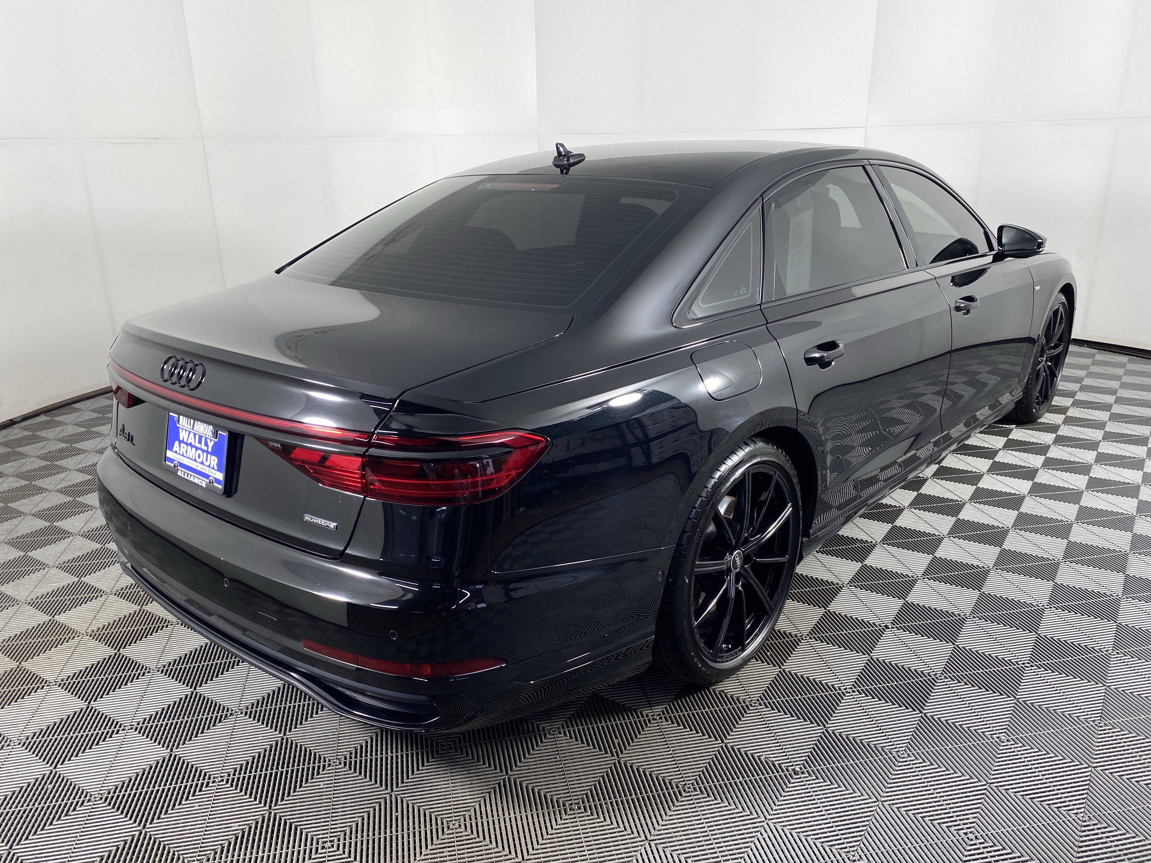 Used 2022 Audi A8 L 3.0T image 9