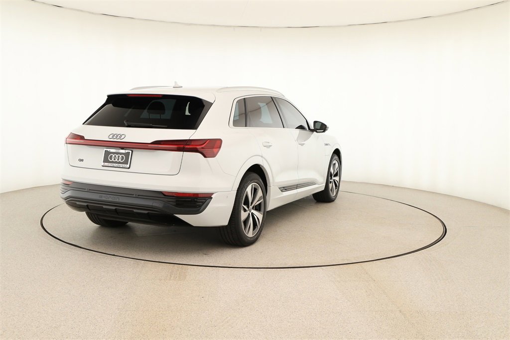 Certified 2024 Audi Q8 e-tron Premium Plus w/ Premium Plus Package image 6