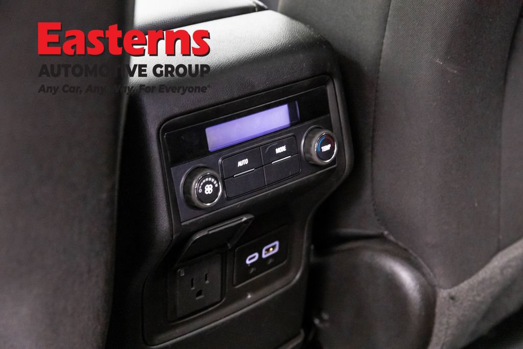 Used 2023 GMC Acadia SLE w/ Driver Convenience Package AWD/4WD image 23