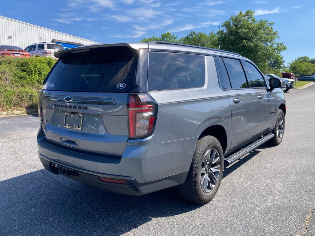 Used 2022 Chevrolet Suburban Z71 w/ Luxury Package image 5