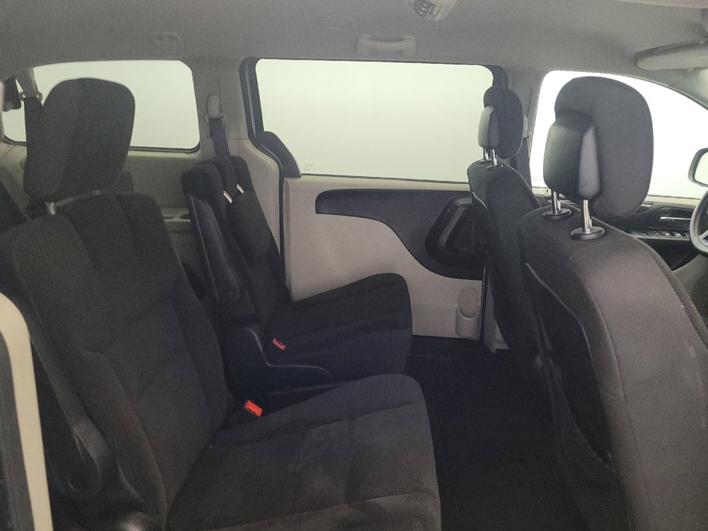 Used 2018 Dodge Grand Caravan SE w/ UConnect Hands-Free Group FWD image 19