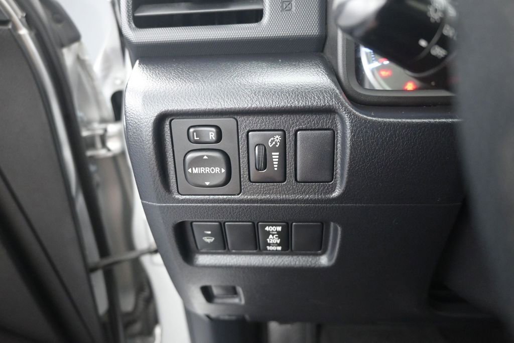 Used 2018 Toyota 4Runner SR5 Premium RWD image 20