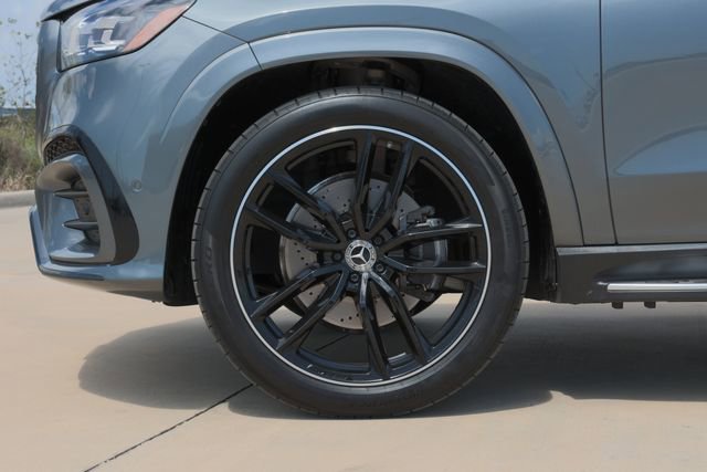 Used 2025 Mercedes-Benz GLS 580 4MATIC image 9