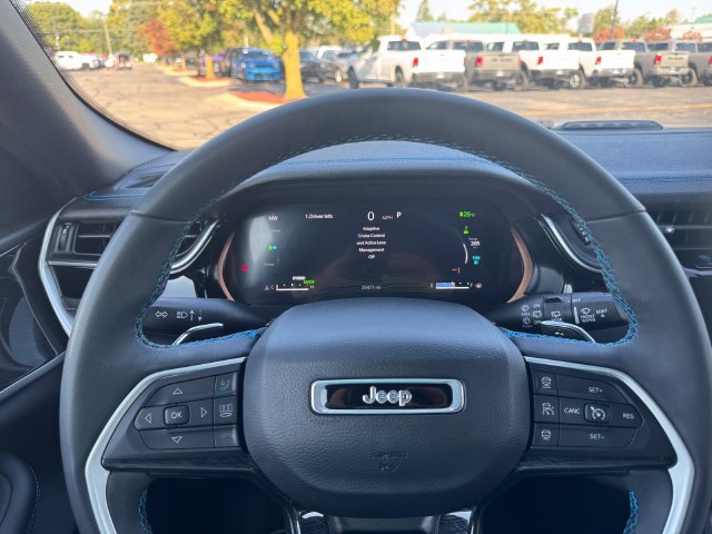 Certified 2023 Jeep Grand Cherokee Trailhawk AWD/4WD image 23