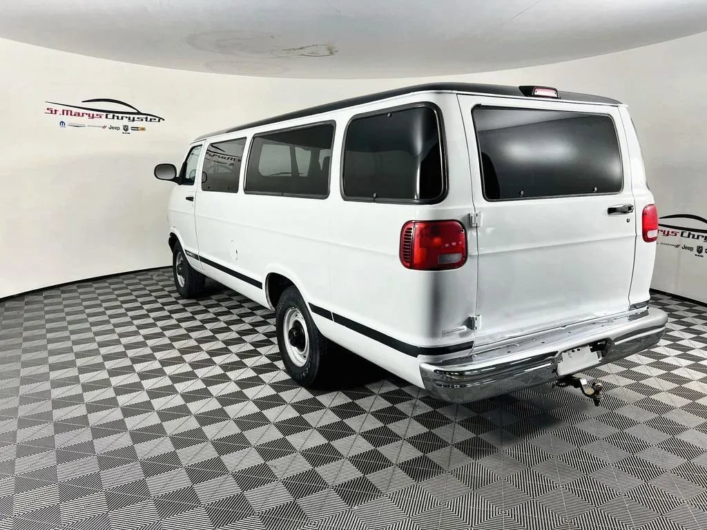 Used 2000 Dodge B3500 RWD image 6