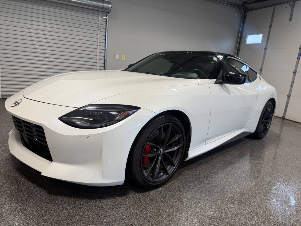 Used 2023 Nissan Z w/ Floor Mat Package (L93) RWD image 2