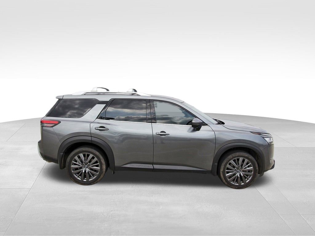 Used 2024 Nissan Pathfinder SL w/ SL Premium Package image 5