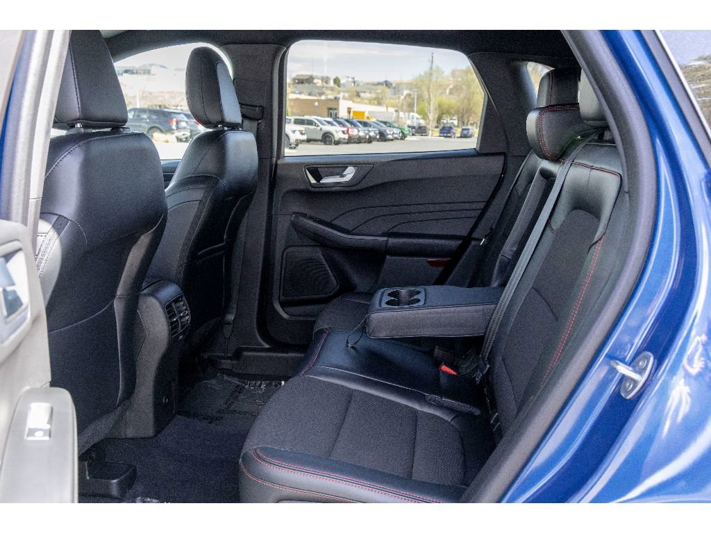 Used 2023 Ford Escape ST-Line w/ Tech Pack #1 AWD/4WD image 13