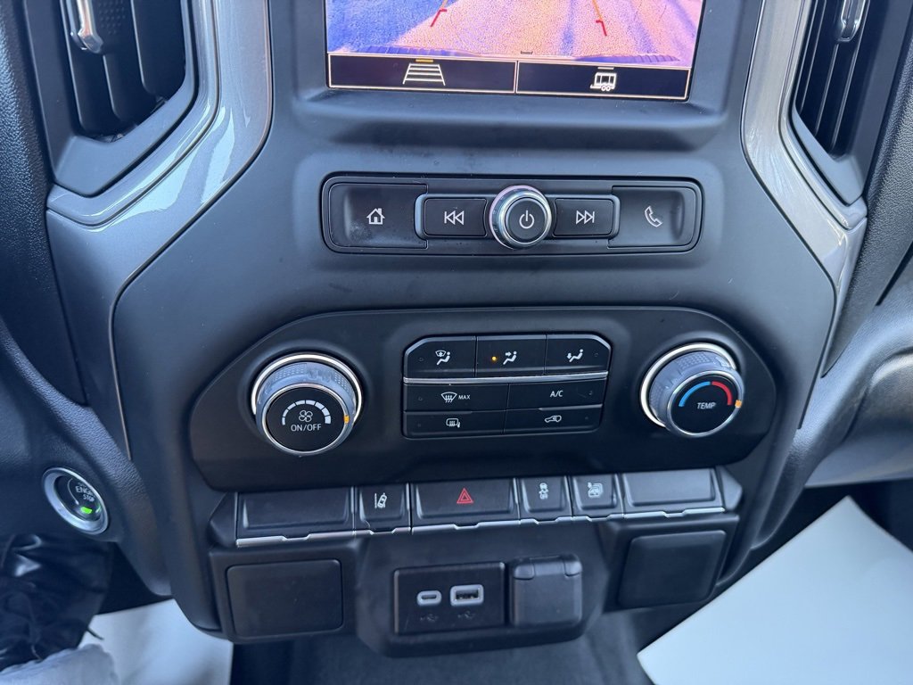 Used 2024 Chevrolet Silverado 2500 Custom image 25