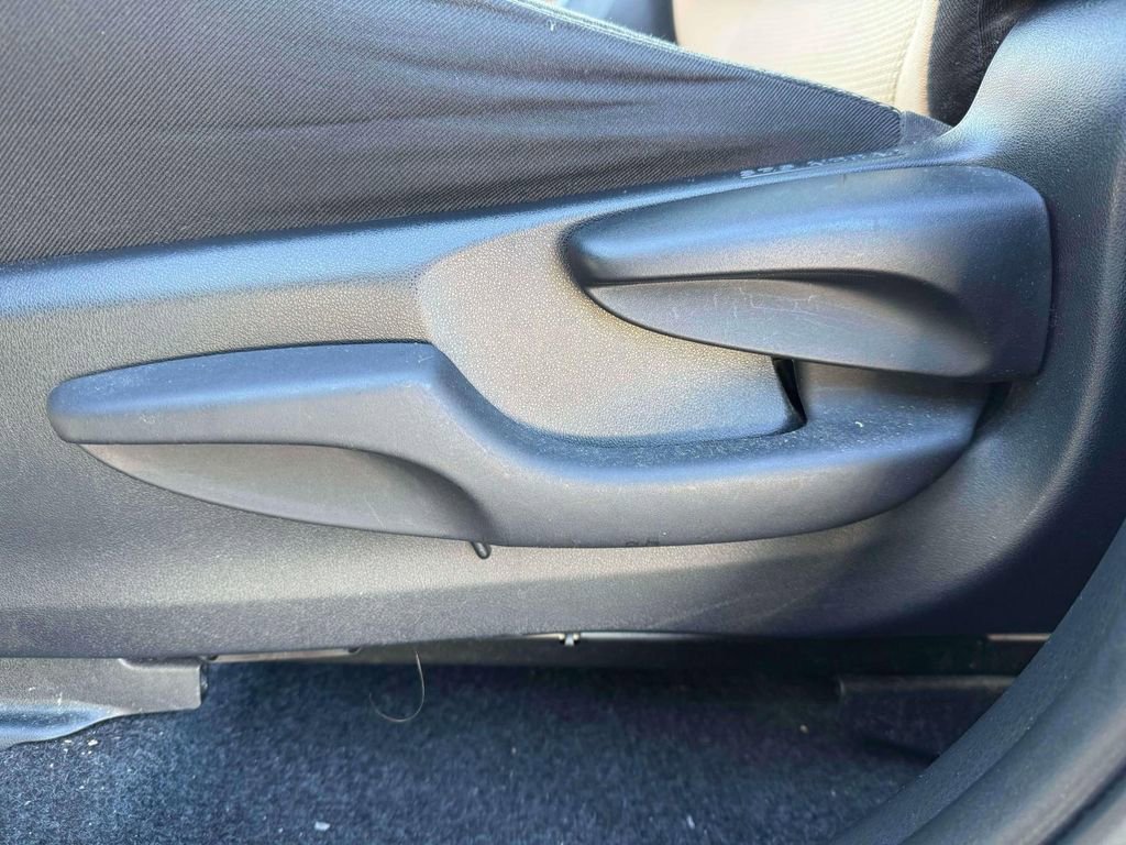 Used 2018 Toyota RAV4 XLE image 14