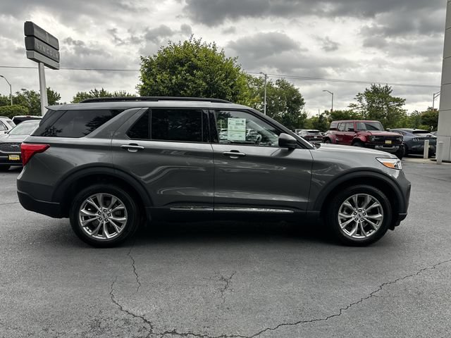 Certified 2022 Ford Explorer XLT w/ Equipment Group 202A AWD/4WD image 4