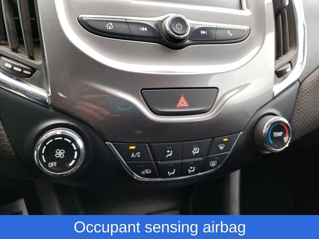 Used 2017 Chevrolet Cruze LT image 24