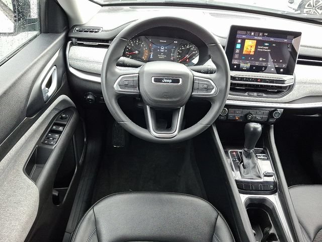 Used 2022 Jeep Compass Latitude AWD/4WD image 2