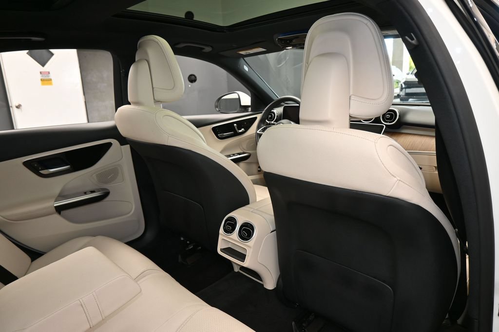 Used 2025 Mercedes-Benz C 300 Sedan image 45