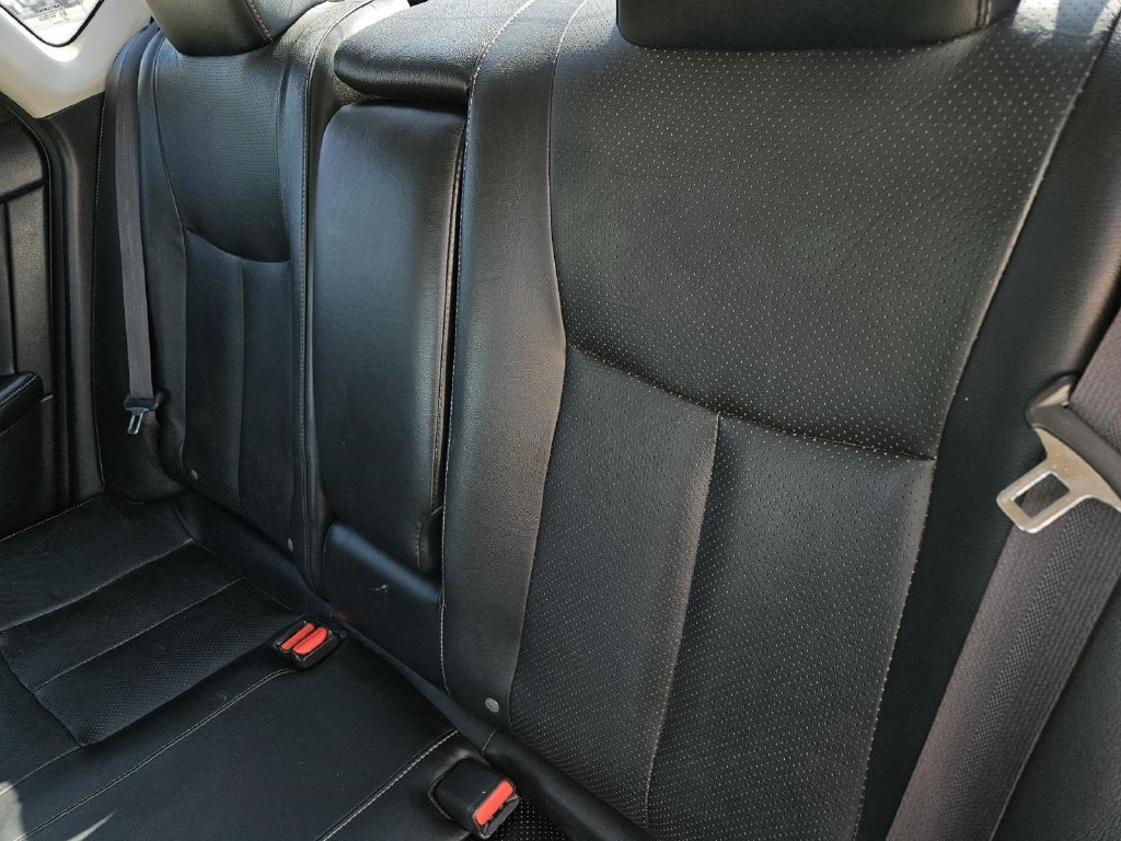 Used 2015 Nissan Sentra SR w/ SR Premium Package FWD image 14
