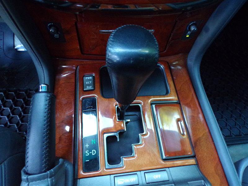 Used 2009 Lexus LX 570 4WD image 39