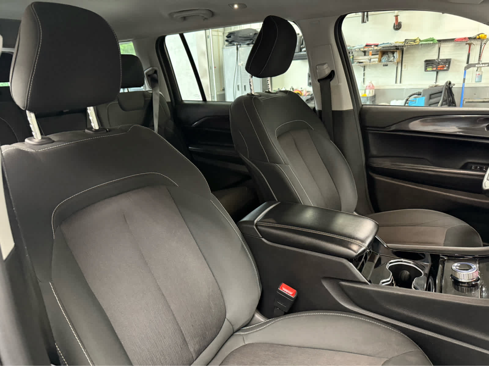 Used 2022 Jeep Grand Cherokee L Laredo w/ Luxury Tech Group I AWD/4WD image 33
