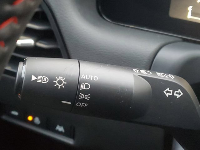New 2026 Nissan Sentra SR w/ SR Premium Package FWD image 11