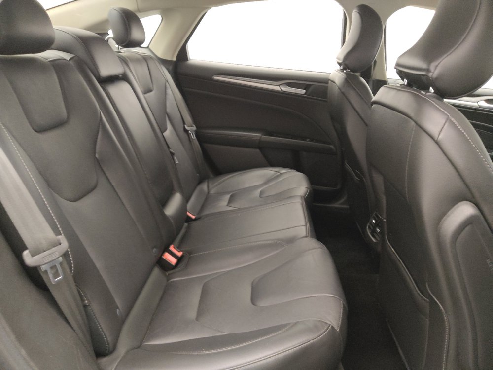 Used 2016 Ford Fusion Titanium FWD image 19