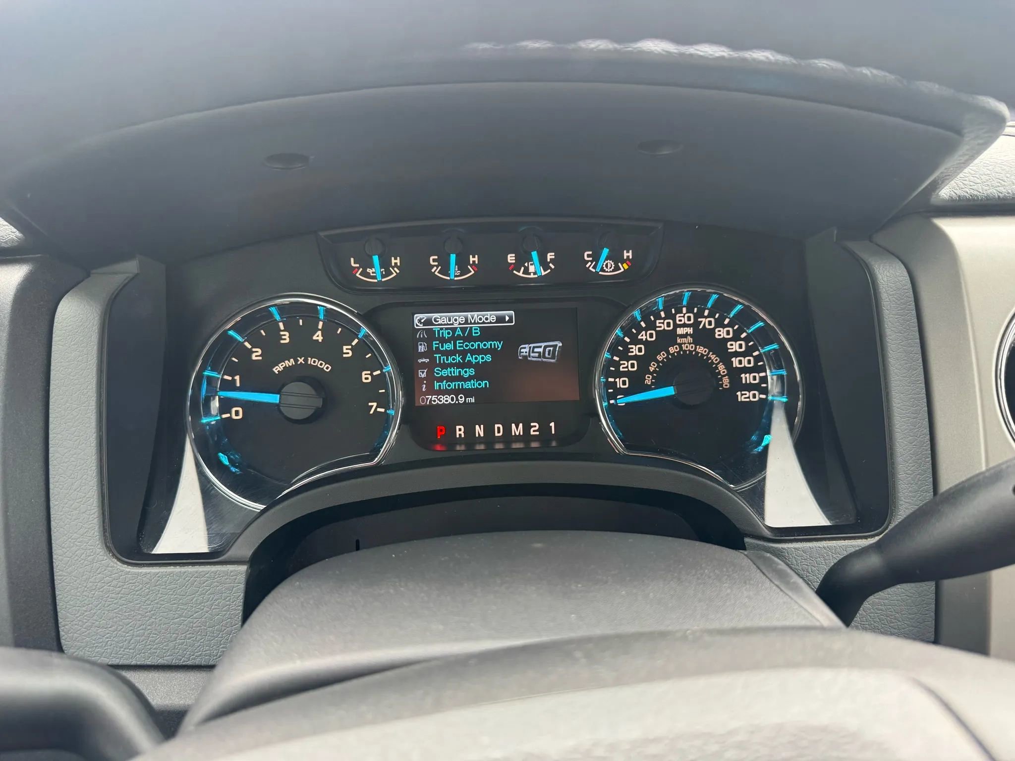 Used 2011 Ford F150 XLT w/ XLT Chrome Pkg image 8