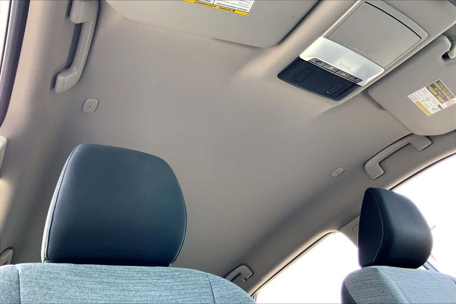 Used 2023 Nissan Rogue SV FWD image 14