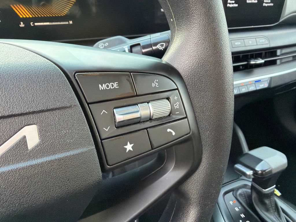Used 2025 Kia K4 FWD image 23