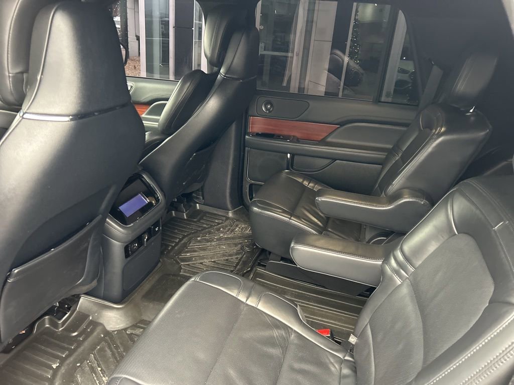 Used 2022 Lincoln Navigator L Reserve image 10