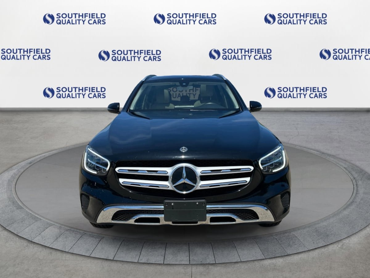Used 2020 Mercedes-Benz GLC 300 4MATIC w/ Premium Package image 9