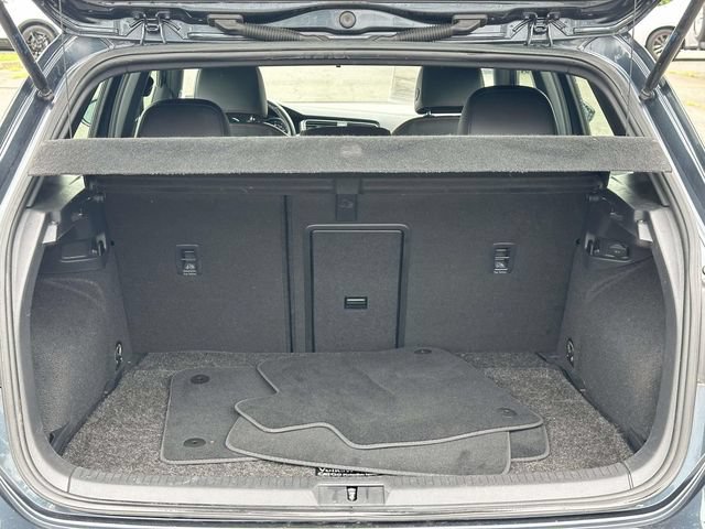 Used 2019 Volkswagen GTI SE FWD image 12