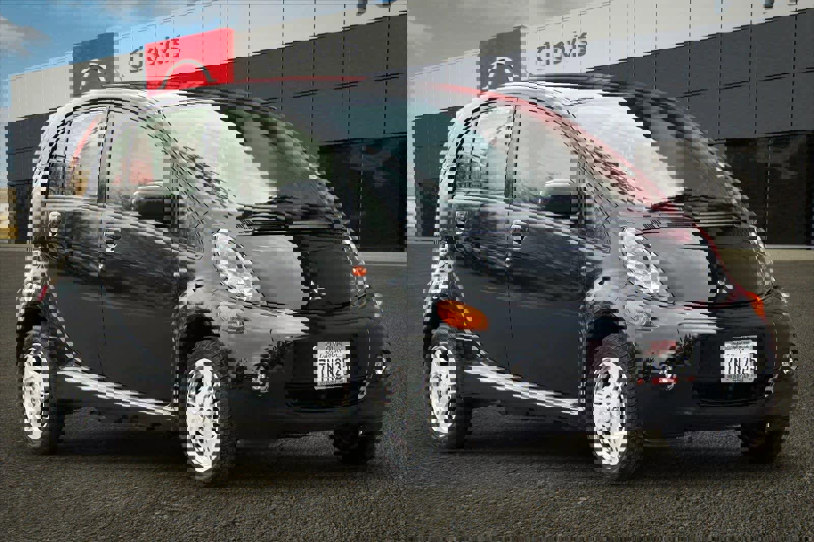 Used 2016 Mitsubishi i ES image 10