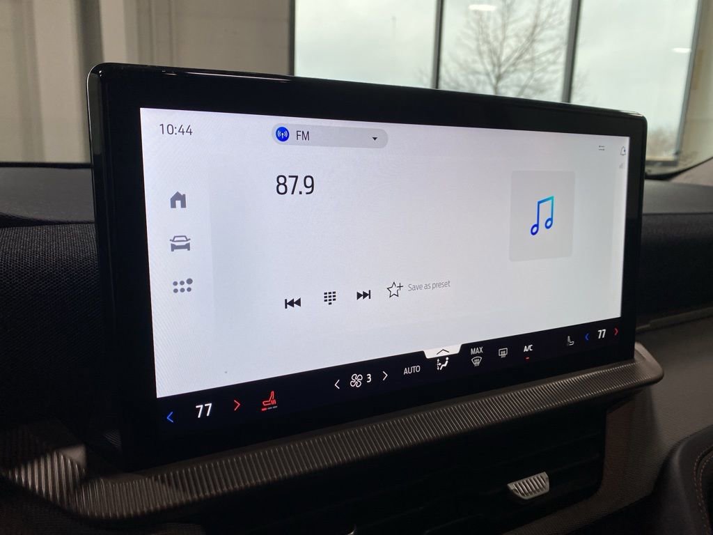 Used 2025 Ford Explorer Active image 26