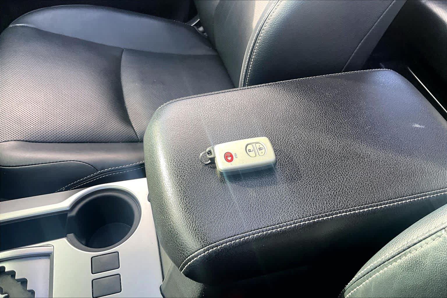 Used 2019 Toyota 4Runner Limited AWD/4WD image 15