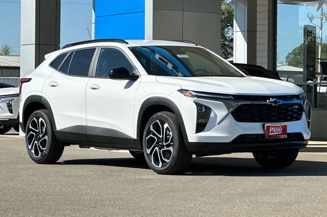 New 2026 Chevrolet Trax RS w/ Driver Confidence Package FWD image 2