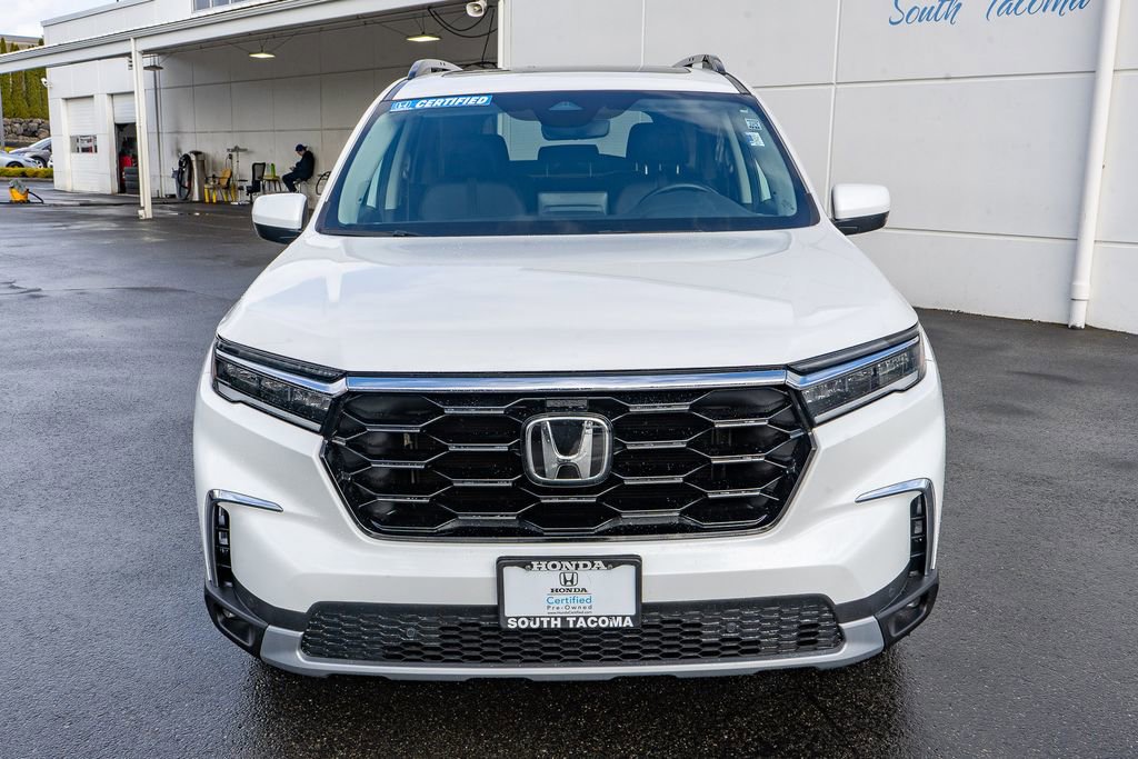 Certified 2023 Honda Pilot Touring image 4