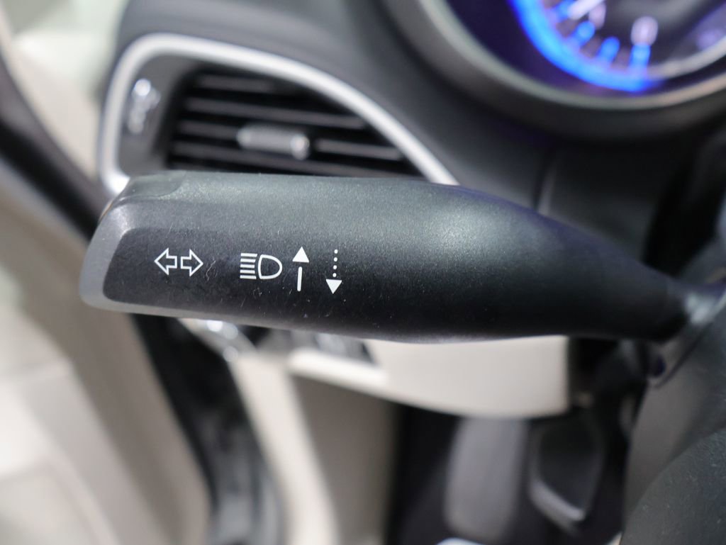 Used 2024 Chrysler Pacifica Touring-L FWD image 40