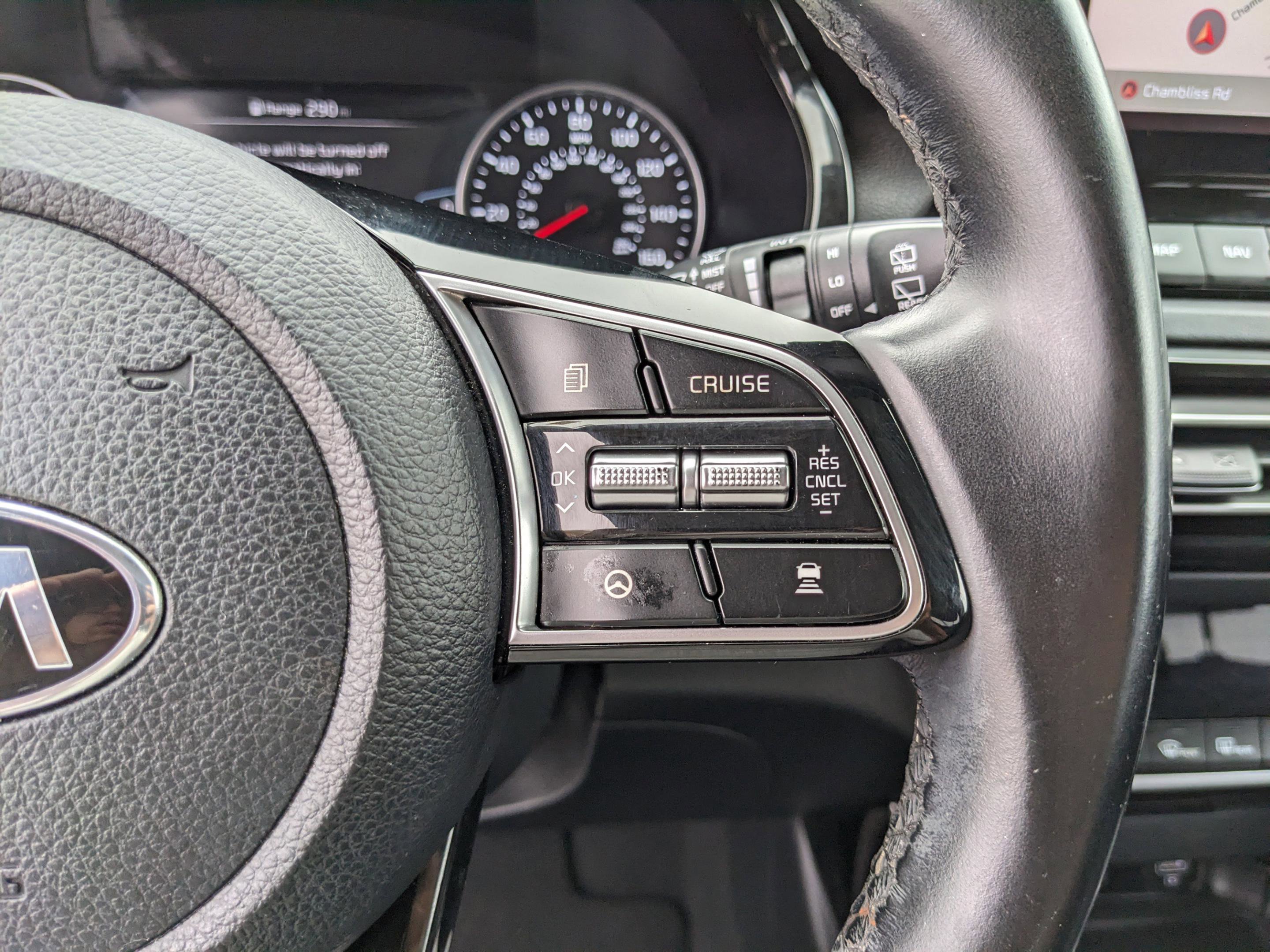 Used 2021 Kia Seltos SX w/ SX Sunroof Package image 29