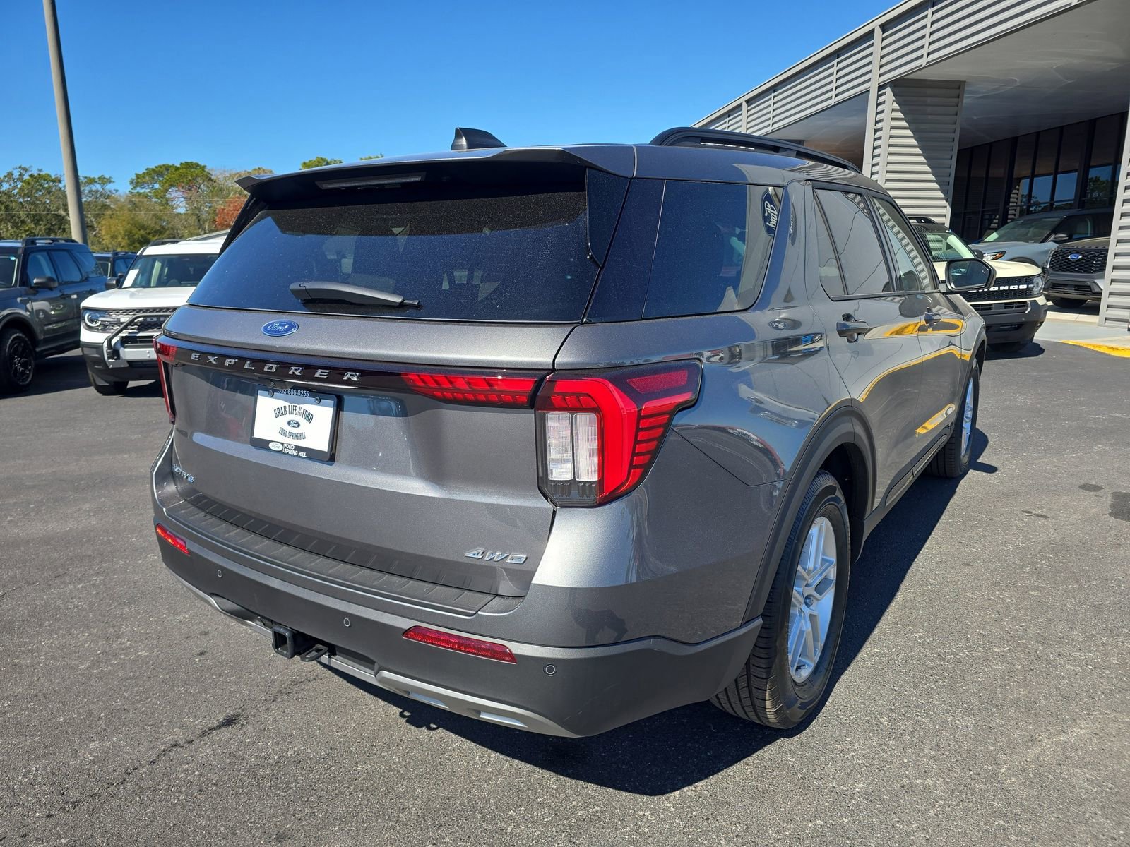New 2026 Ford Explorer Active w/ Active Comfort Package RWD image 4
