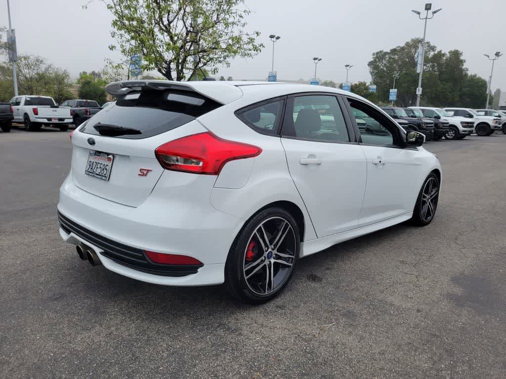 Certified 2017 Ford Focus ST FWD image 6