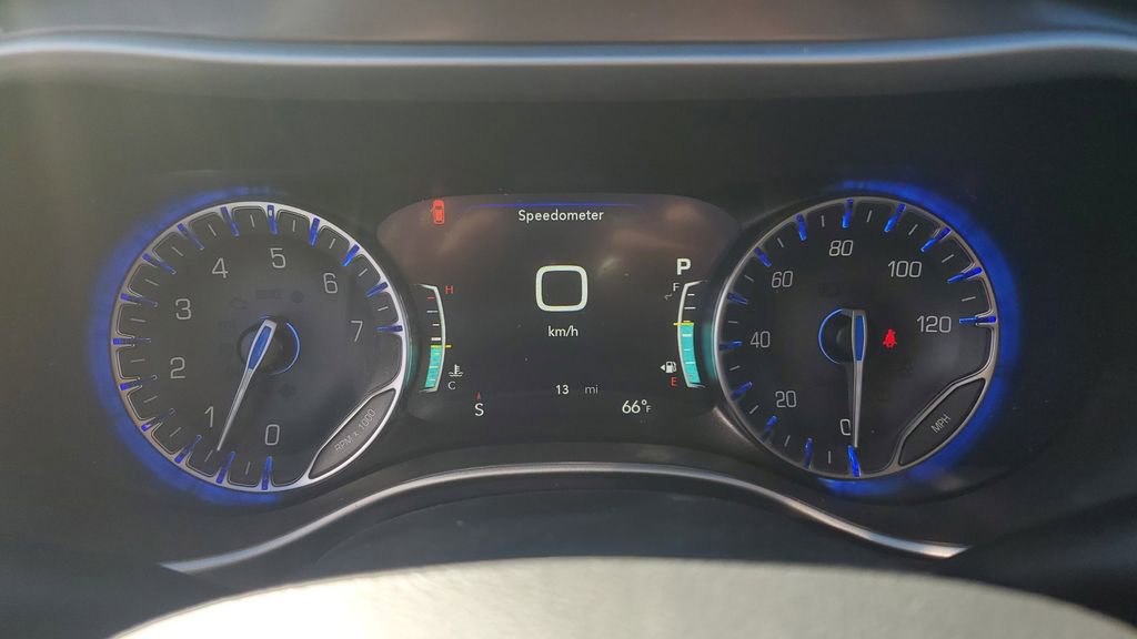 New 2026 Chrysler Pacifica Select image 32