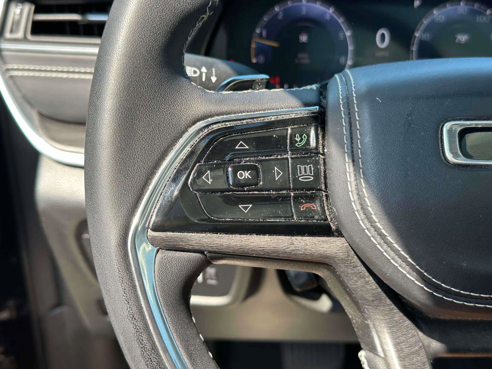 Used 2023 Jeep Grand Cherokee Overland w/ Luxury Tech Group IV image 22