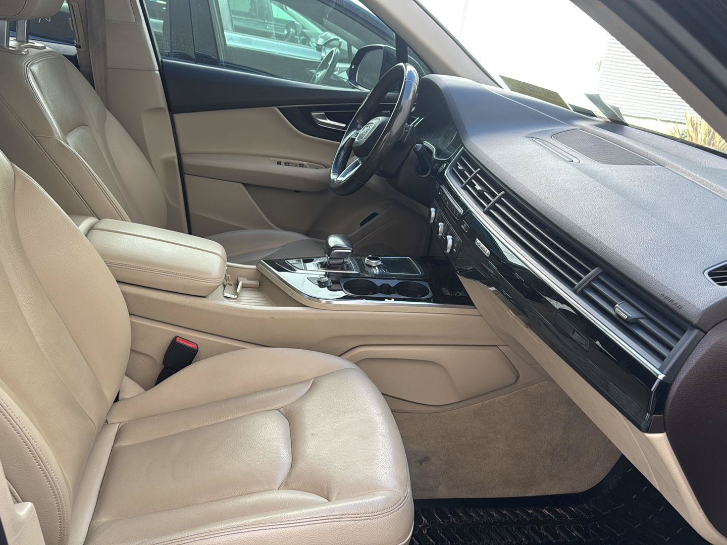 Used 2018 Audi Q7 3.0T Premium AWD/4WD image 14