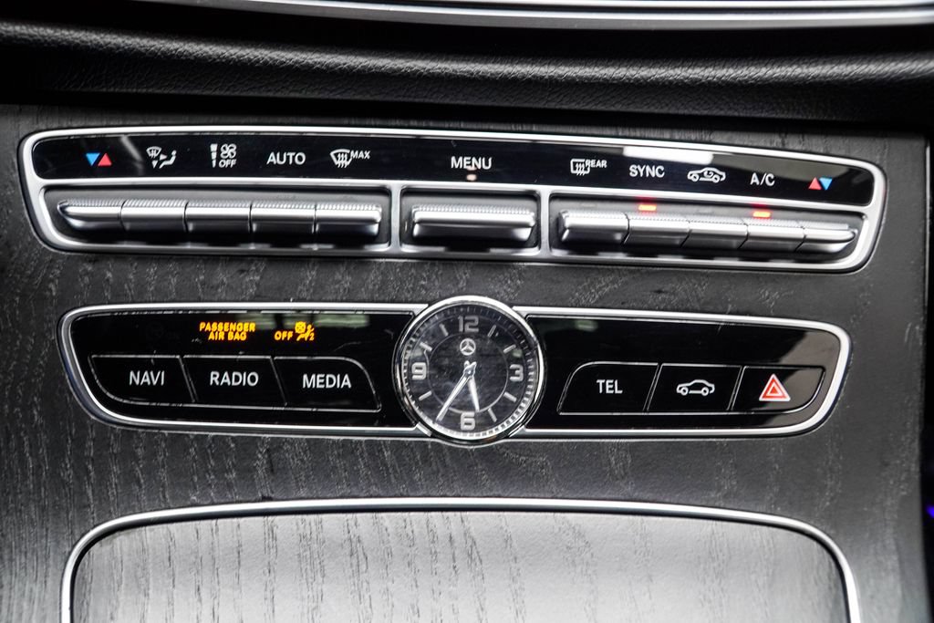 Used 2019 Mercedes-Benz E 300 image 22