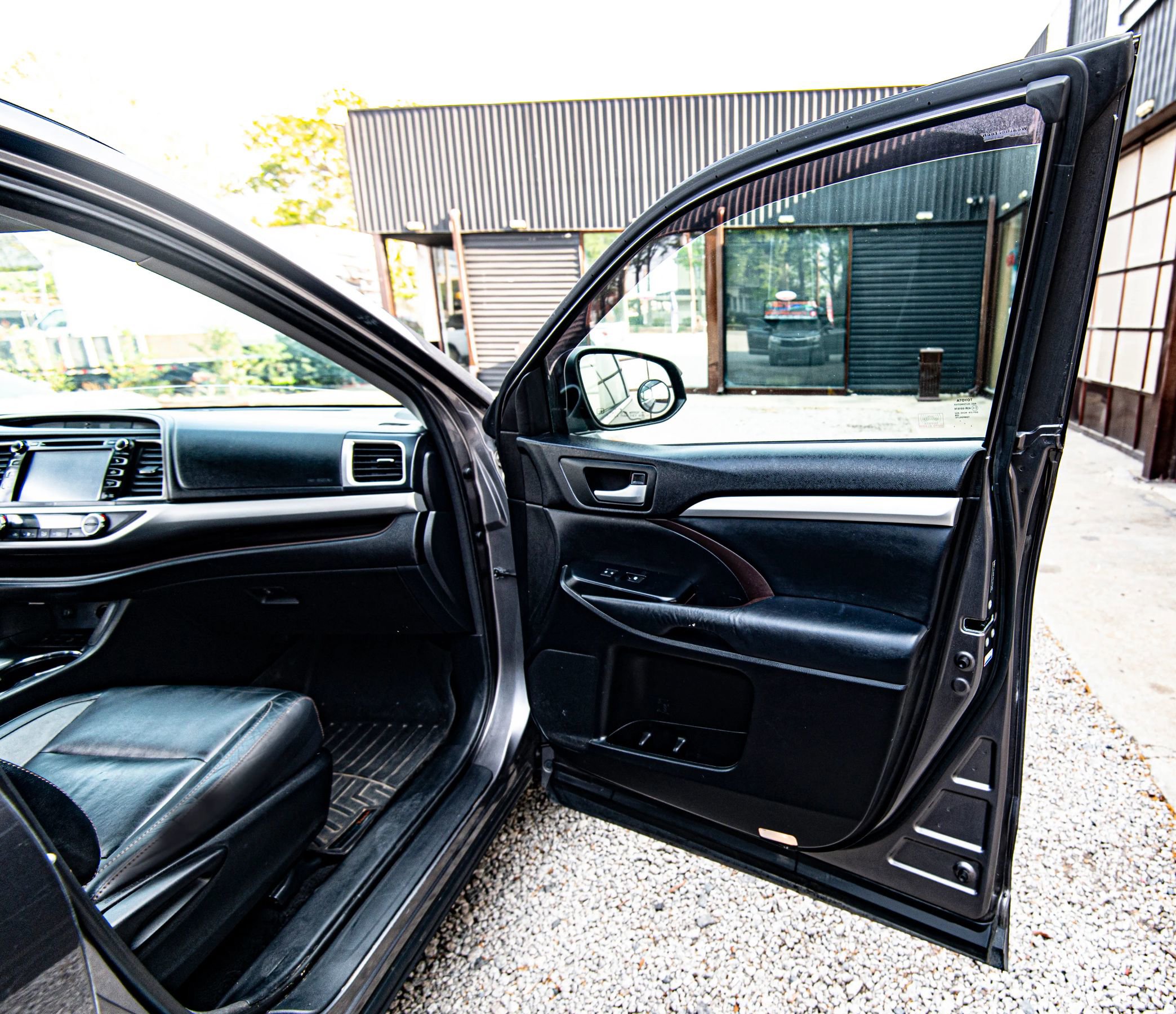 Used 2014 Toyota Highlander XLE image 35