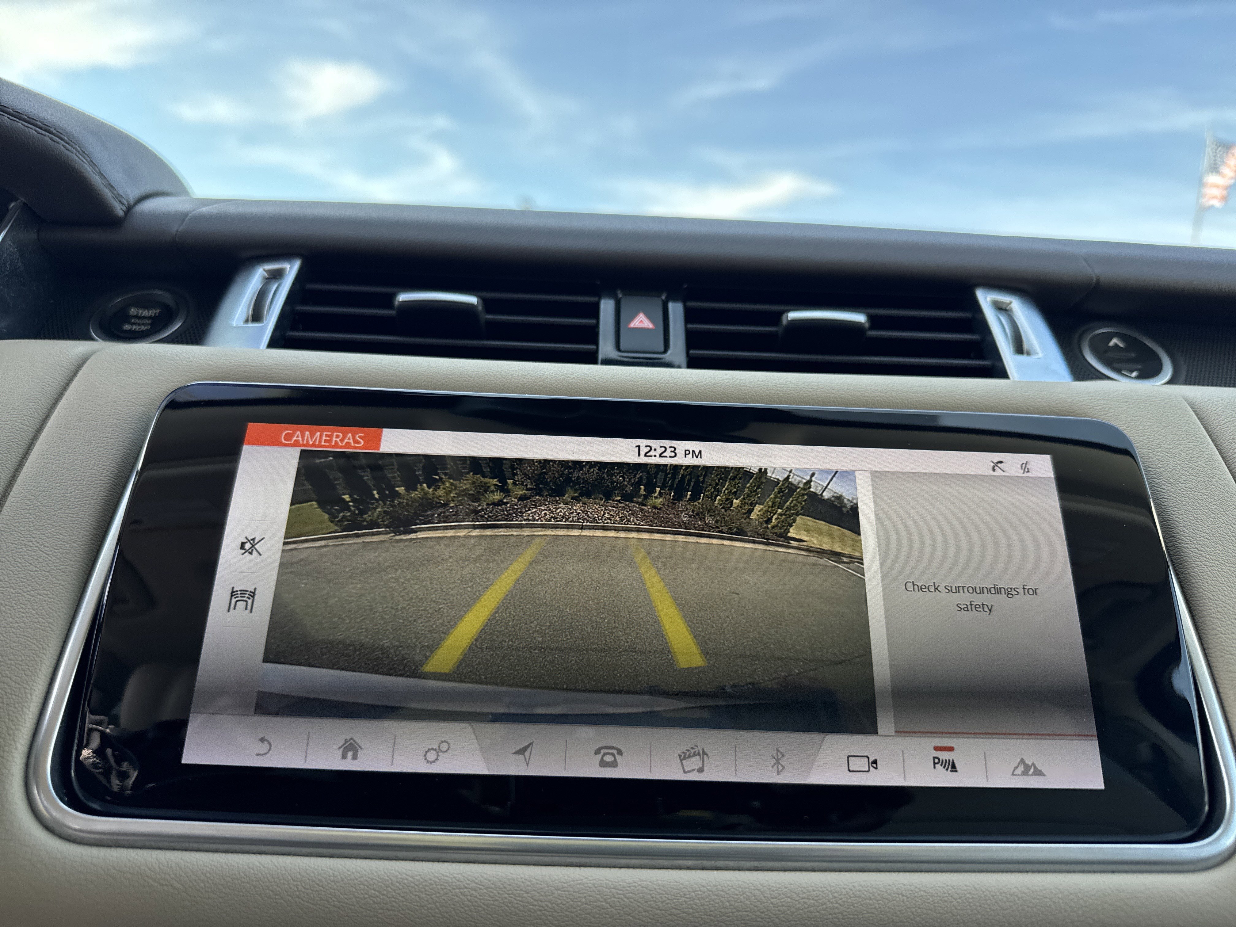 Used 2019 Land Rover Range Rover Sport HSE image 26