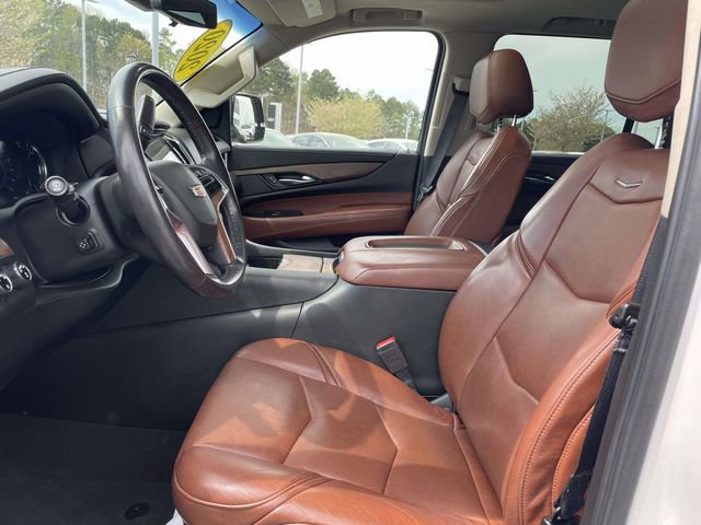 Used 2020 Cadillac Escalade Luxury image 25