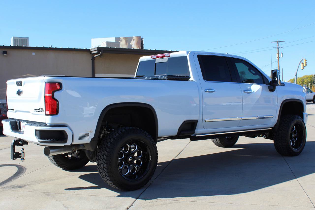 Used 2026 Chevrolet Silverado 3500 High Country w/ High Country Premium Package AWD/4WD image 19