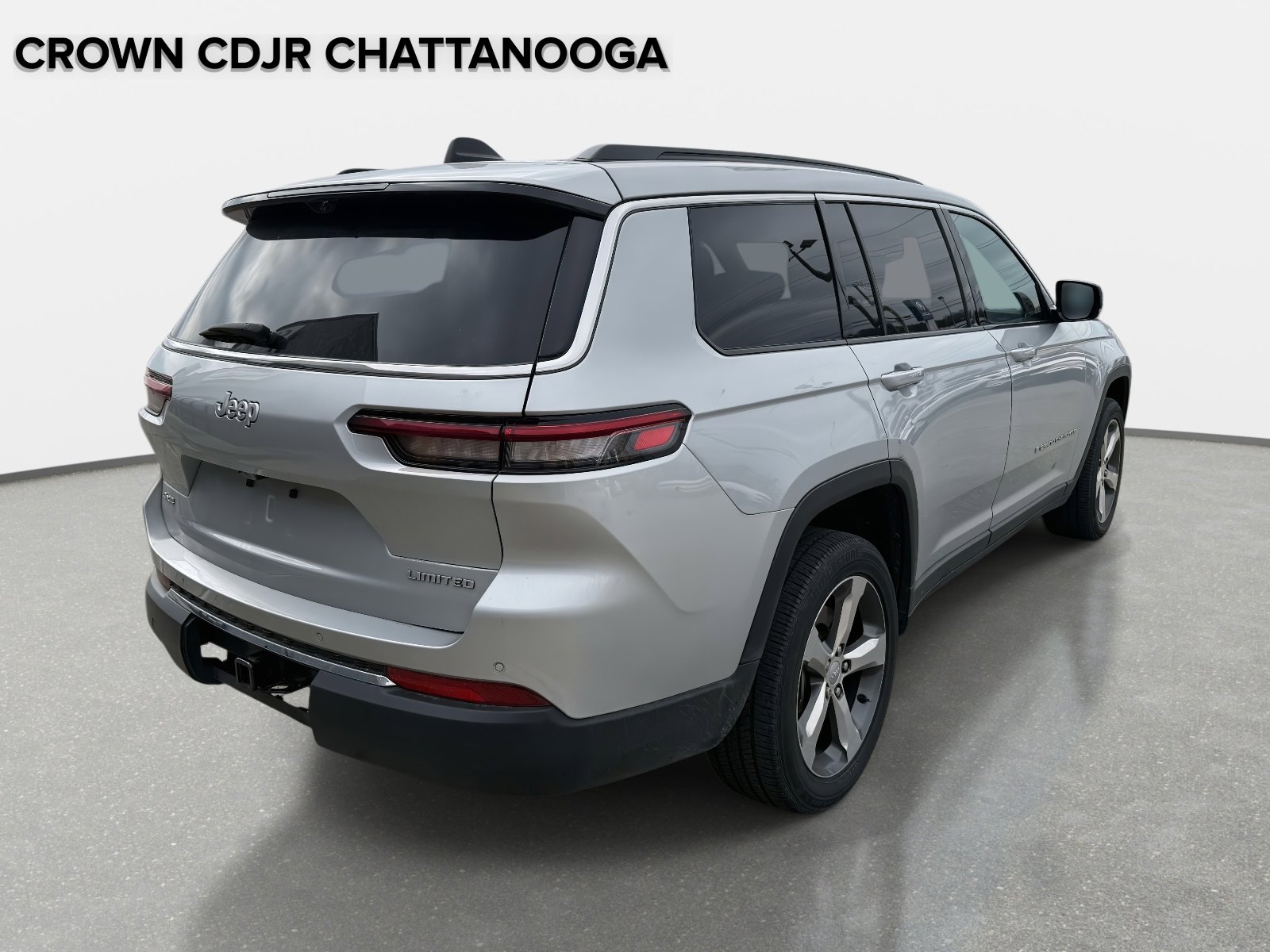 Certified 2024 Jeep Grand Cherokee L Limited w/ Luxury Tech Group II image 4