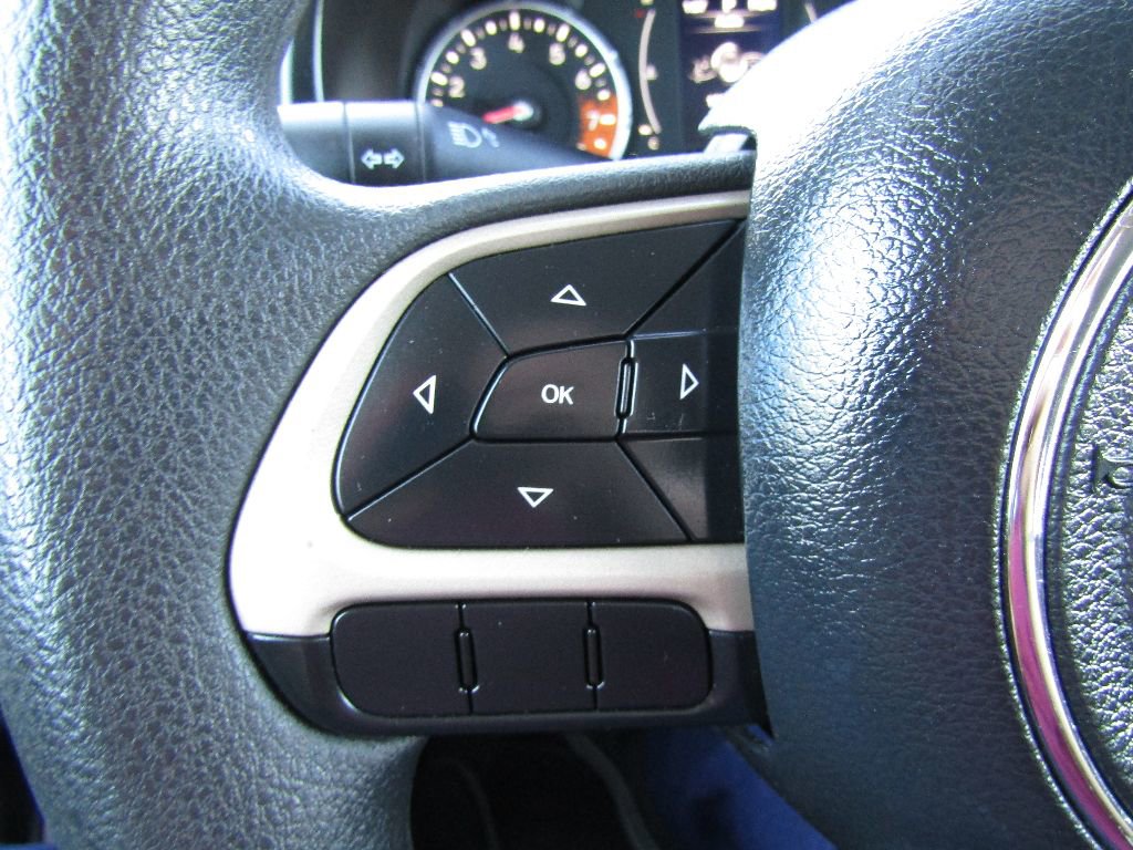 Used 2016 Jeep Renegade Sport w/ Power & Air Group image 19