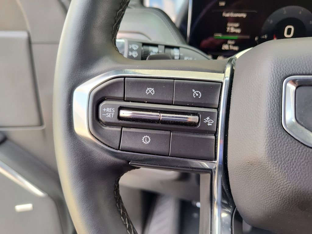 Used 2025 GMC Yukon Denali image 26