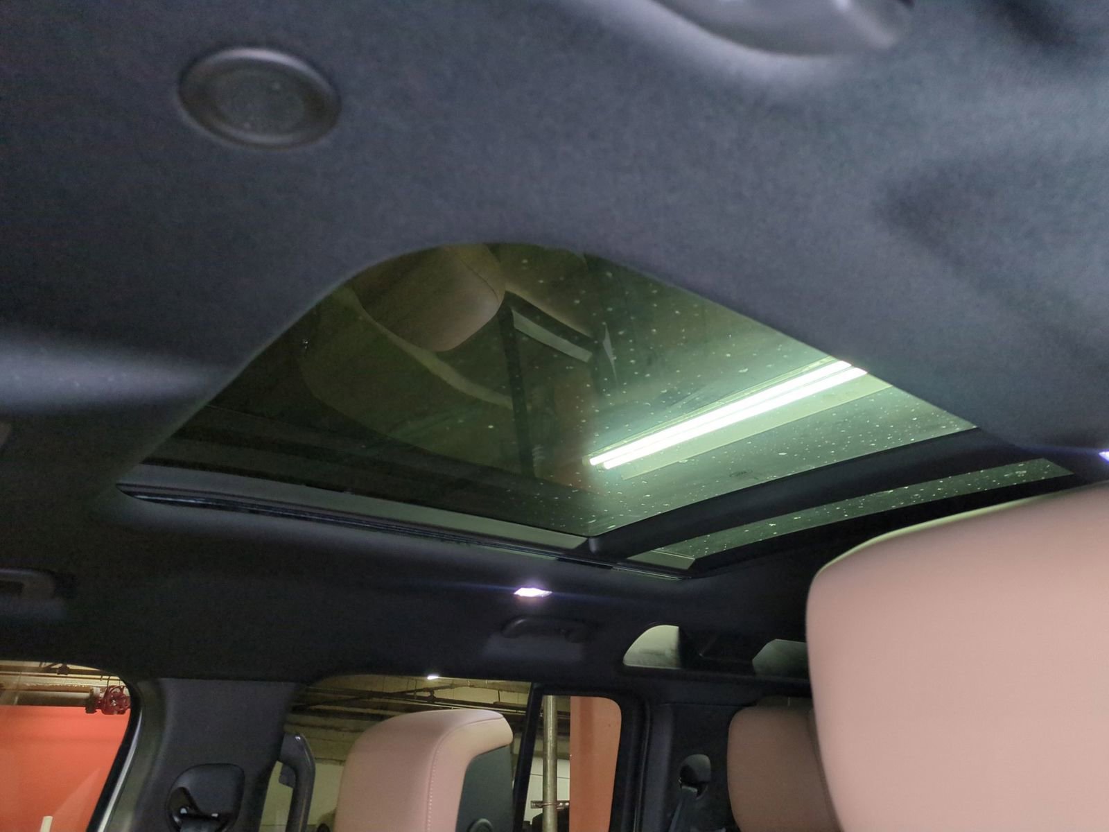 New 2026 Land Rover Defender 110 X-Dynamic SE image 24